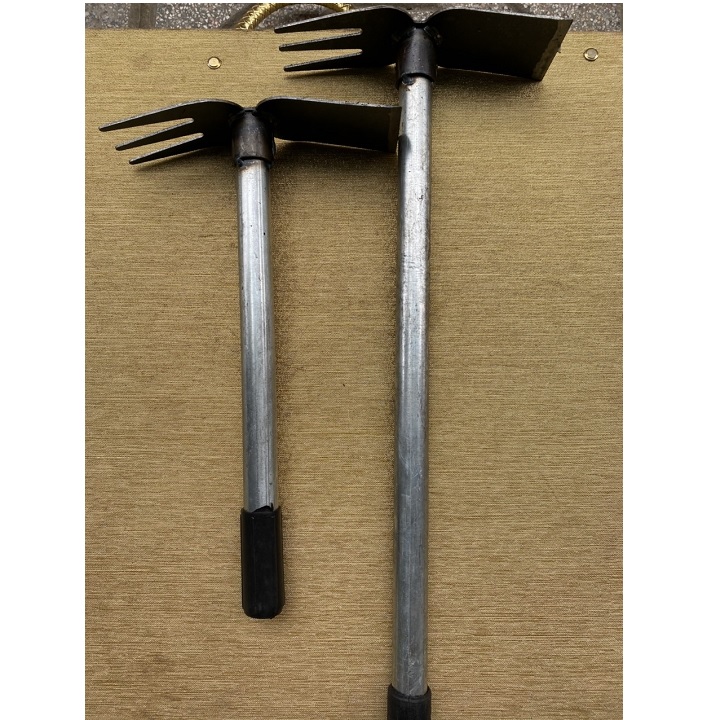 Cuốc cào xới đất có cán 30cm