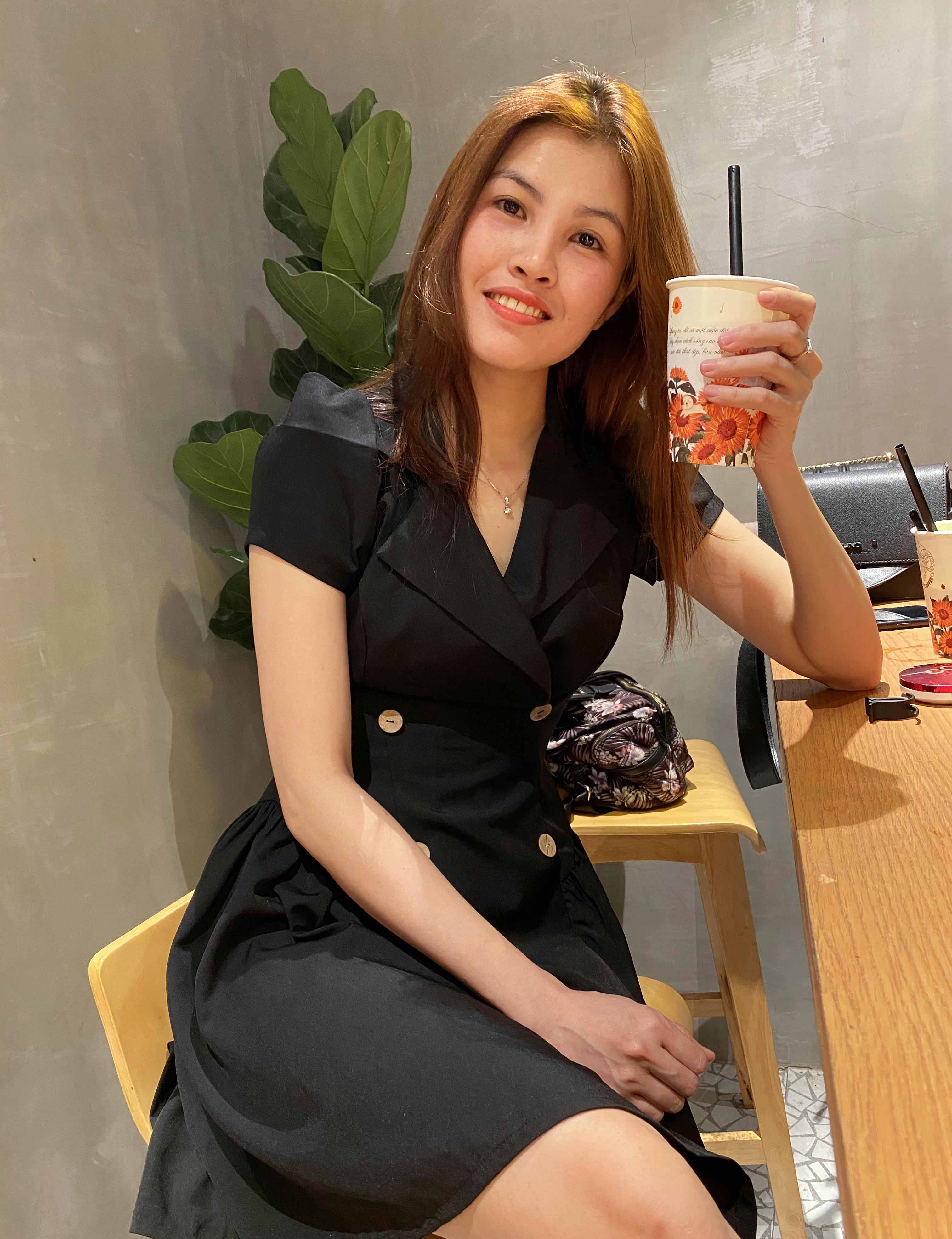 Đầm đen dự tiệc nữ thiết kế dáng xòe tay ngắn sang trọng thời trang phù hợp đi chơi công sở đều đẹp - Thời trang Lux W