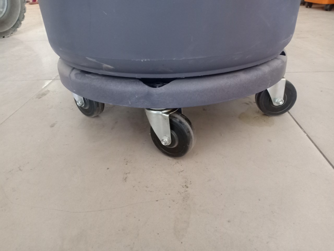 Thùng rác nhựa Baiyun dùng trong nhà bếp màu xám 80L/120L
