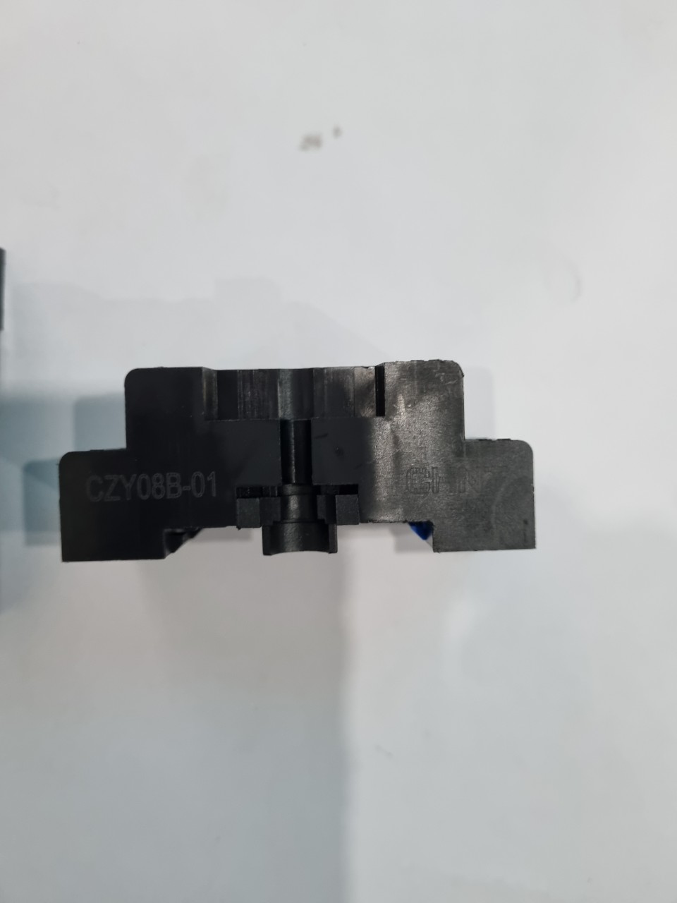 Rơle trung gian Chint JZX-22FD/2Z điện áp 220V và 24VDC 8 chân dẹt nhỏ, đế CZY08B-01