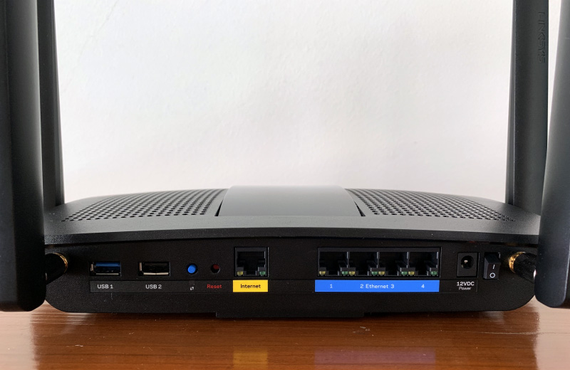 Bộ Phát WiFi Linksys EA8100 DUAL-BAND MAXSTREAM AC2600 (Hàng Chính Hãng)