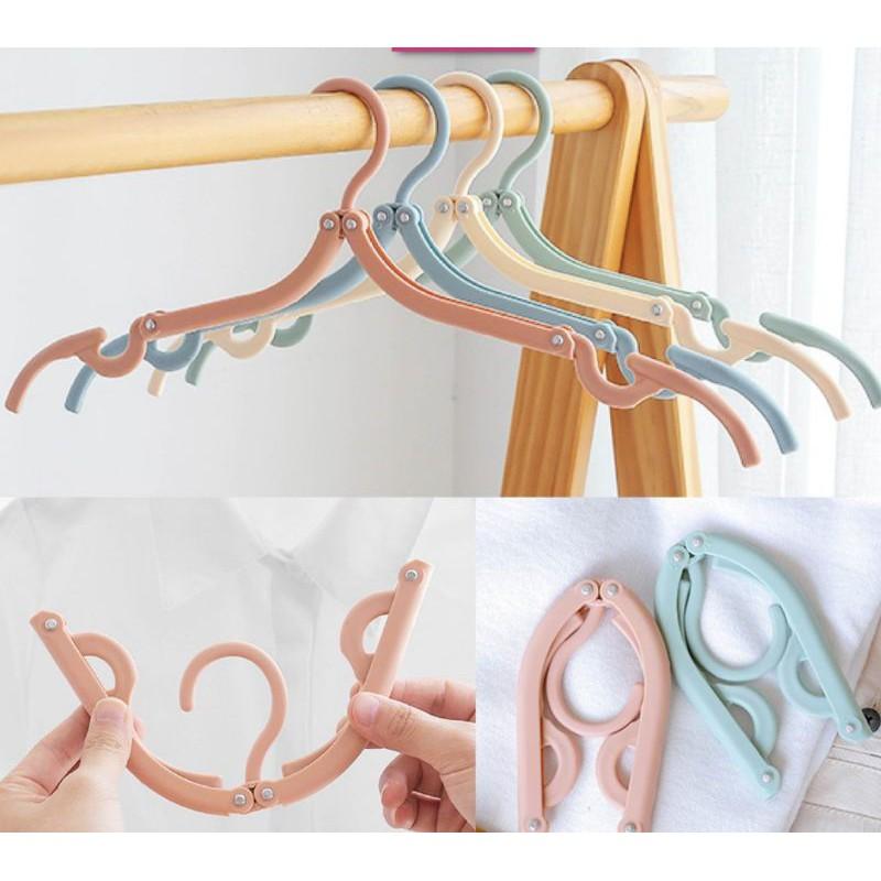 Móc nhựa treo gấp gọn mini mang đi du lịch hàng xuất Nhật