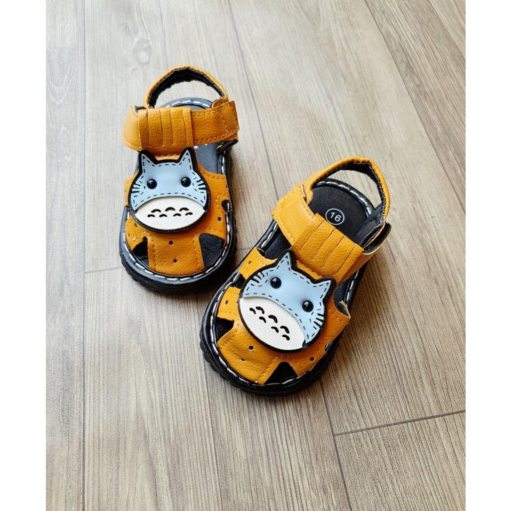 Giày sandal tập đi đế mềm cho bé trai có kèn tít tít phong cách Hàn Quốc