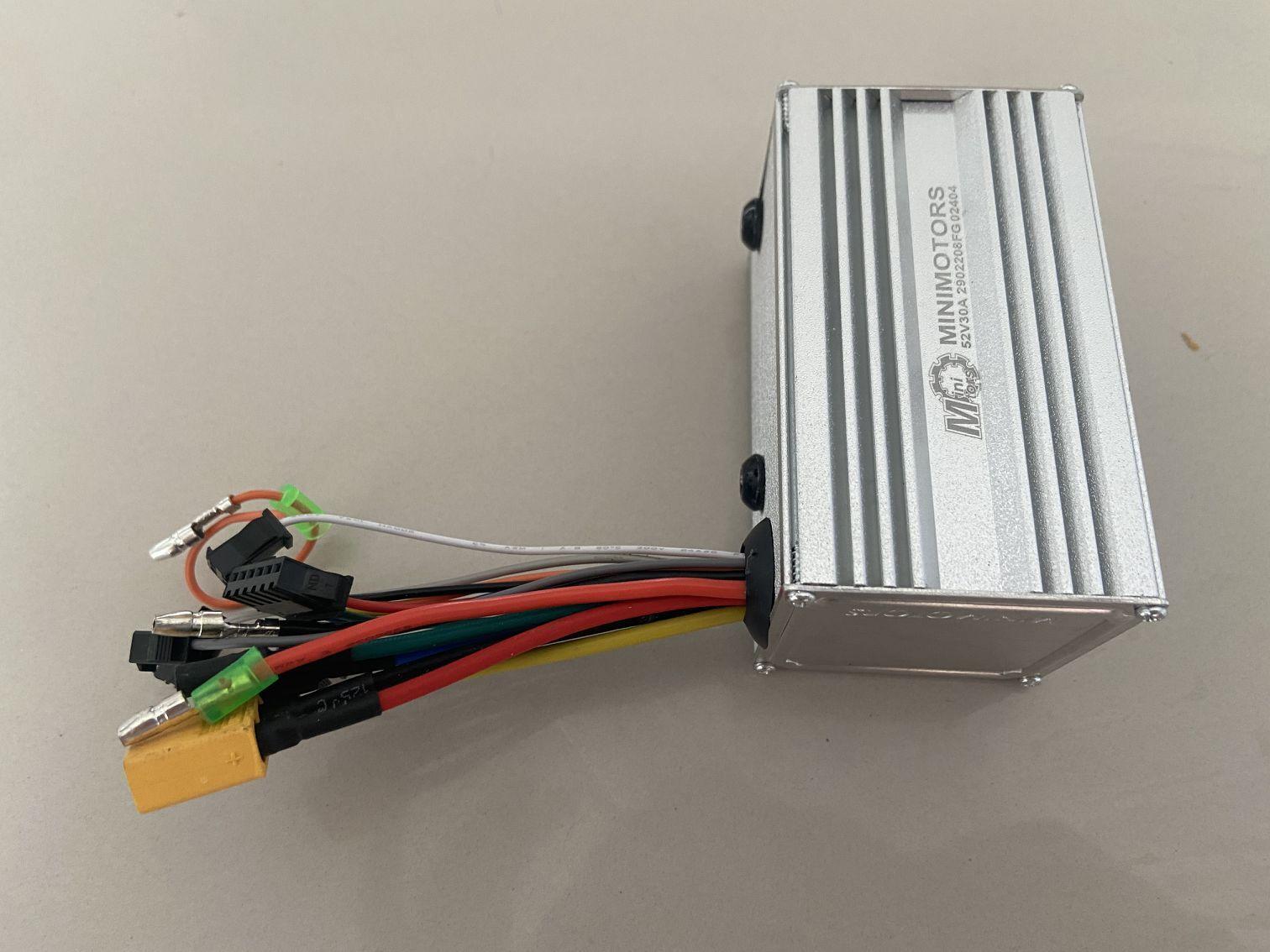 Bộ điều khiển MINIMOTORS 52V30AH cho phụ tùng xe tay ga điện FUTUCHER GUN