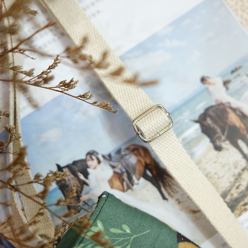 Túi đeo chéo nữ họa tiết Hạt Dẻ style vintage, gồm 2 ngăn có khóa kéo