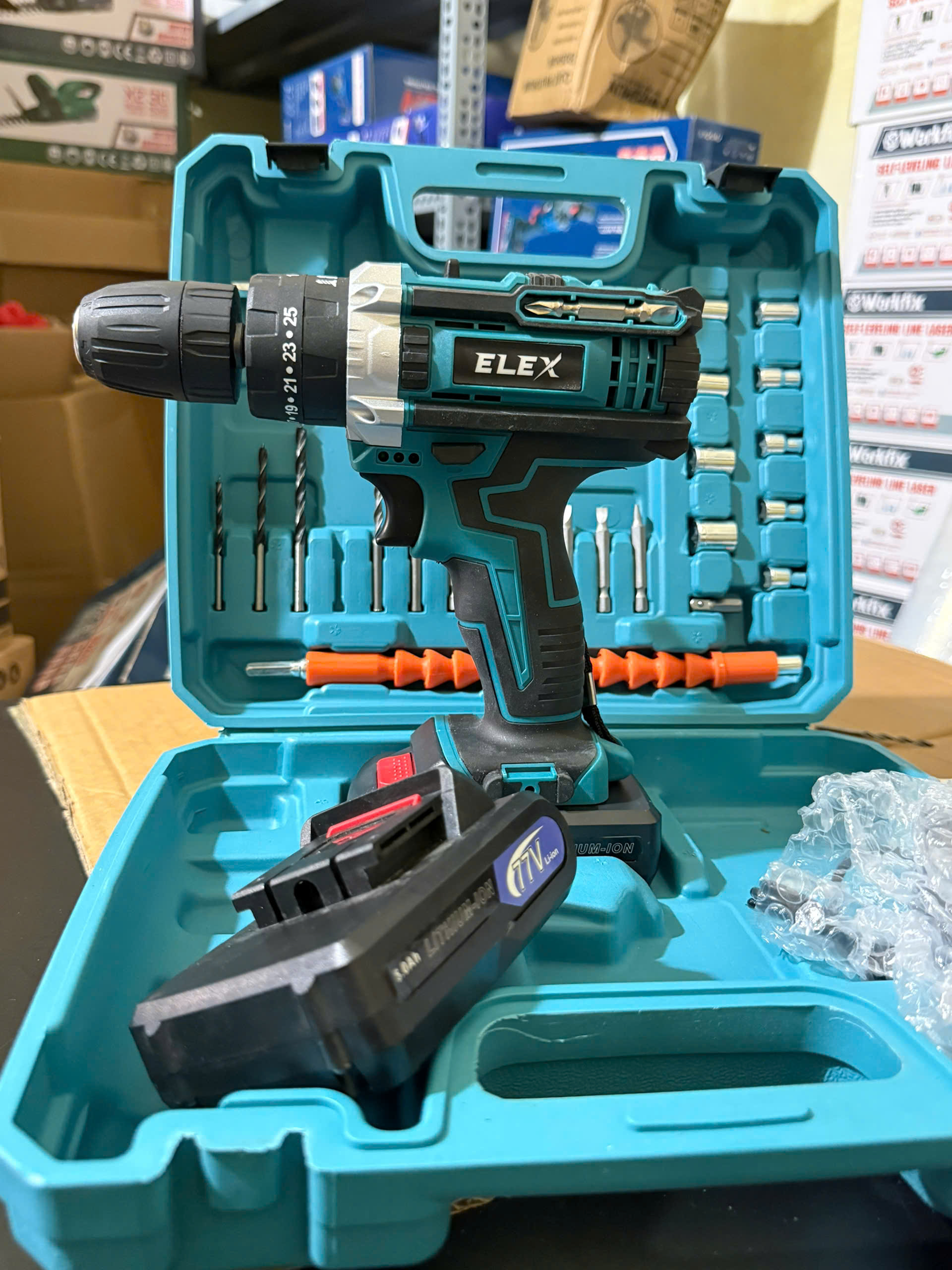 Máy khoan pin 77V Elex 3 chức năng có búa - Tặng kèm 24 chi tiết gồm các mũi khoan + Mũi bắt vít..