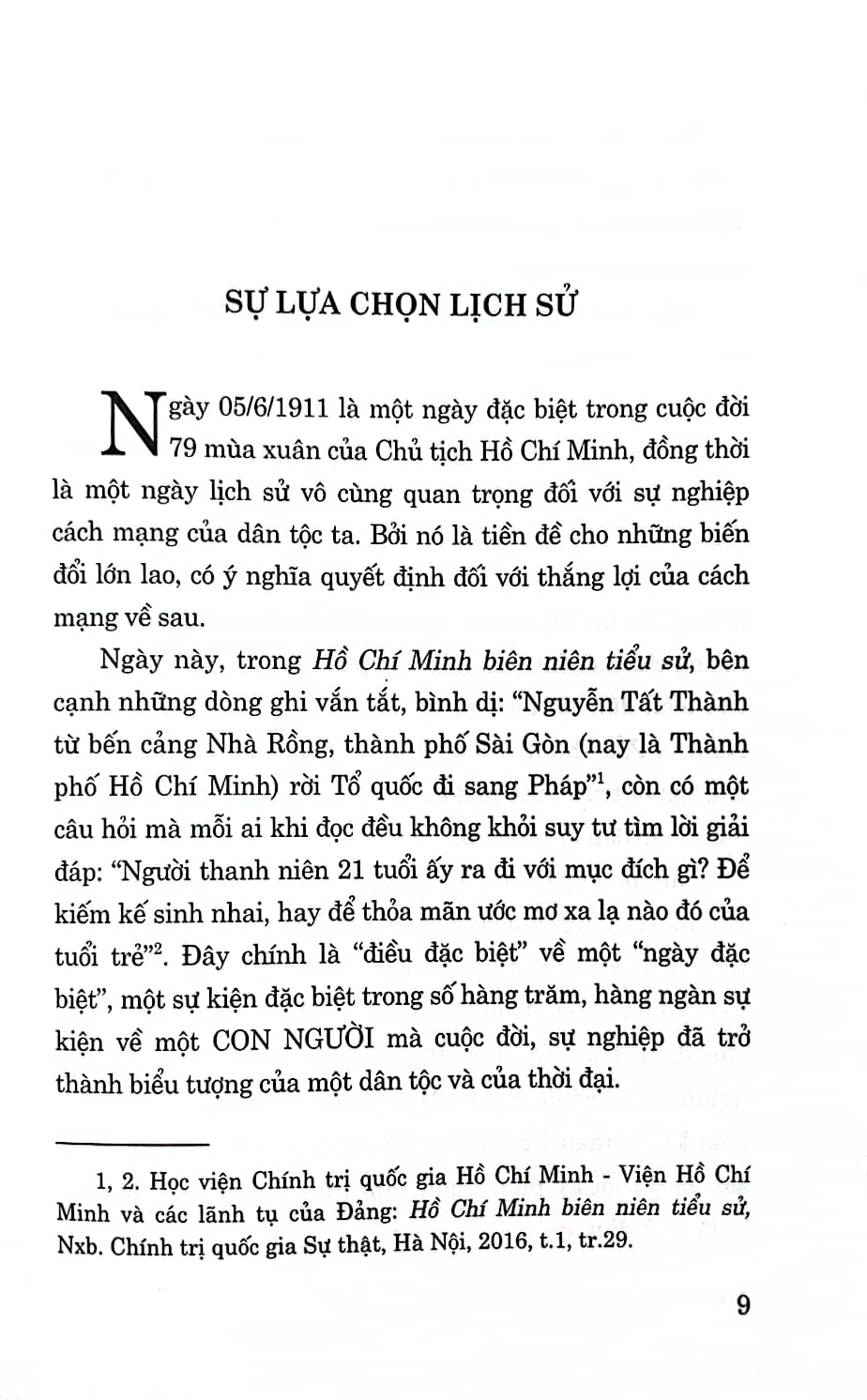 Bông sen trắng giữa lòng Hà Nội