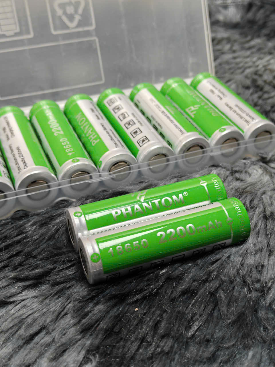 Pin Sạc Lithium 18650 4.2V 2.200Mah Đầu Bằng Màu Xanh Lá (1 Viên)