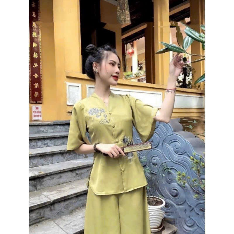 Set bà ba thêu nút bọc