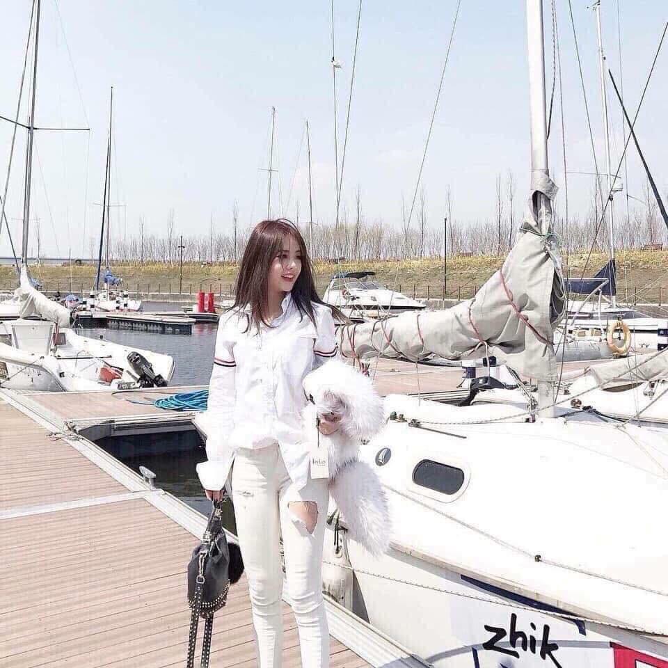 Áo sơ mi quốc dân cho nữ