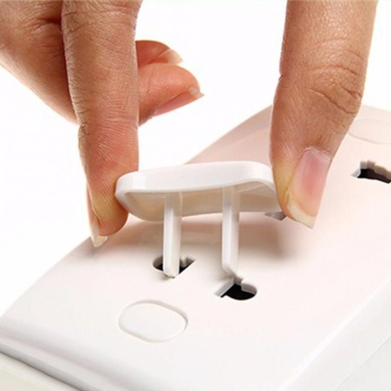 Combo 10 nút bịt ổ điện 2 Chân , 3 Chân Chất Liệu Nhựa ABS cao cấp an toàn cho bé