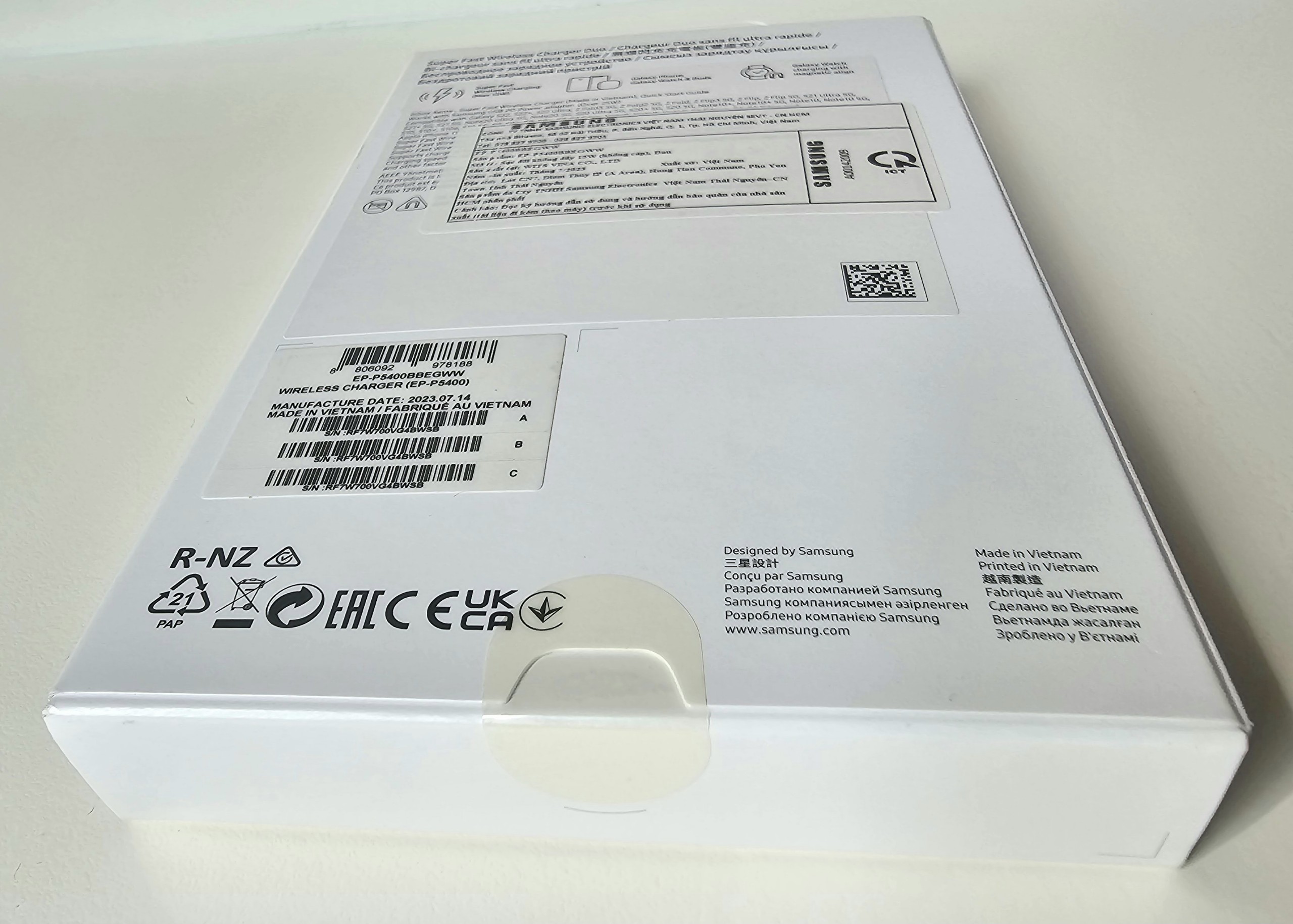 Đế sạc đôi không dây Samsung 15W EP-P5400 - Hàng Chính Hãng