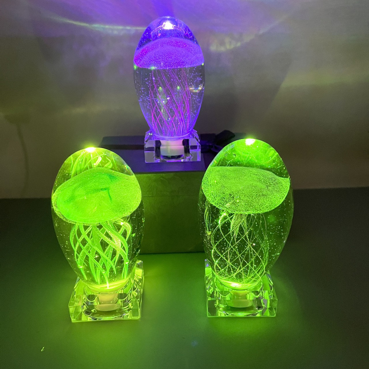Quà tặng Pha lê thủy tinh hình con sứa biển có đèn led - T0355