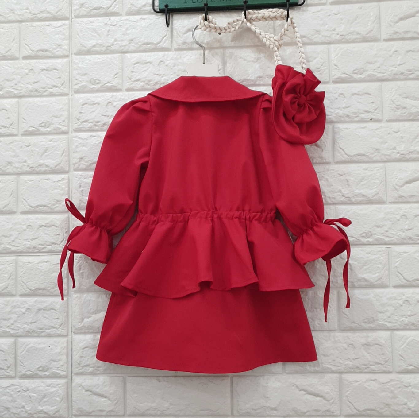 Áo Khoác Đỏ thiết kế rút eo KÈM Túi Tỏi phong cách Hàn Quốc cho bé gái (HÀNG THIẾT KẾ CAO CẤP cho bé từ 5kg -30kg)