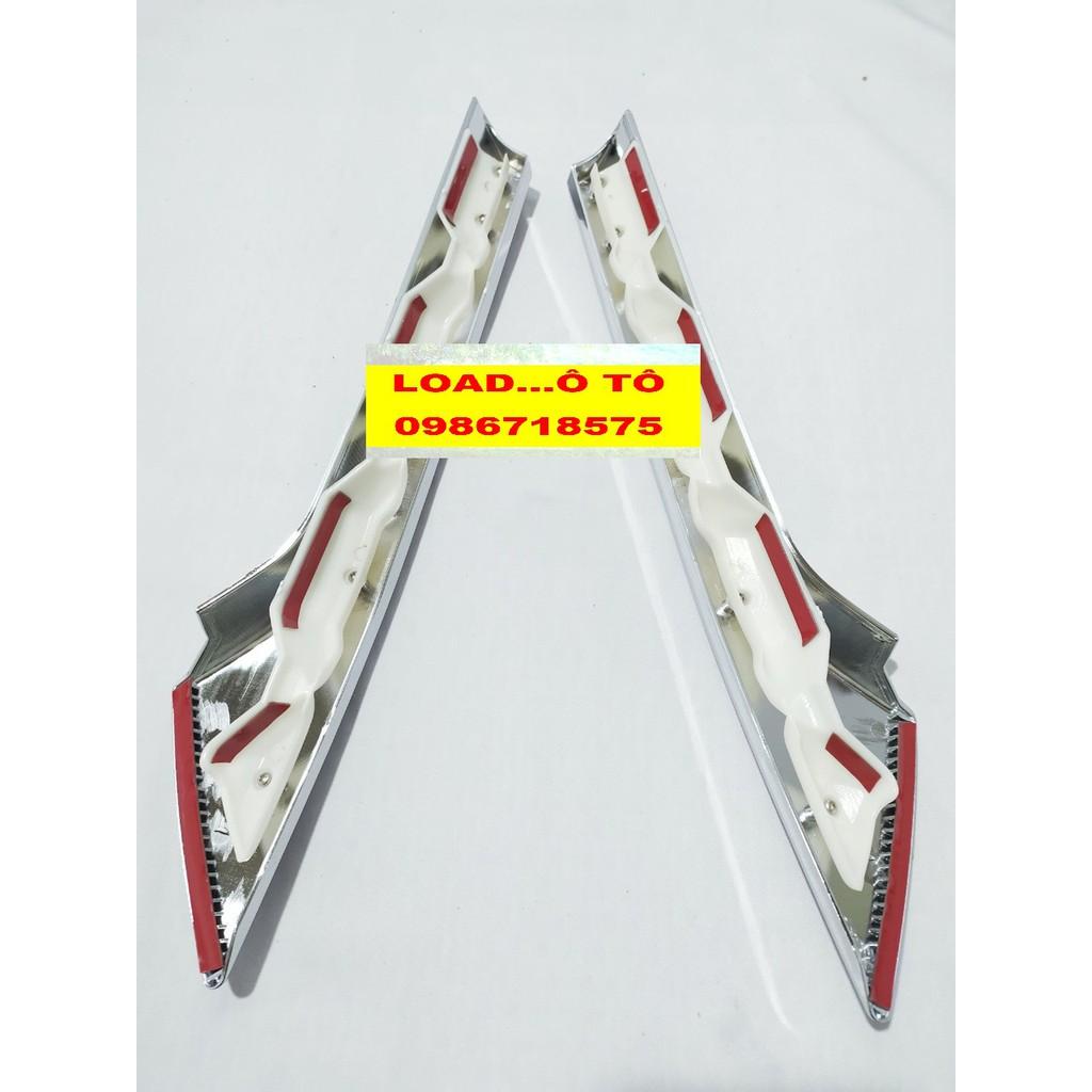 Ốp Trang Trí Mặt ca Lăng Toyota Cross 2022-2020 Mạ Crom