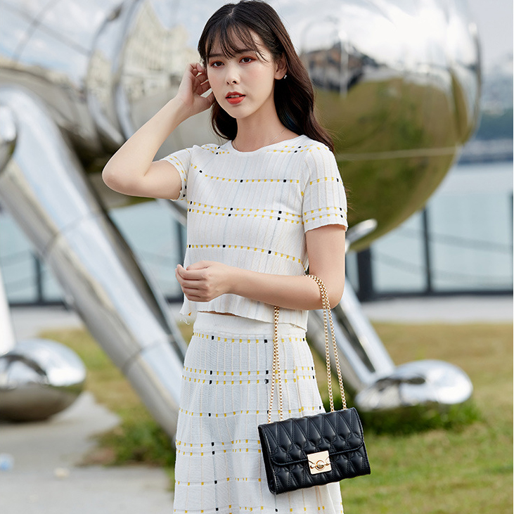 Túi Nữ Đeo Chéo Da Mềm T110 Khóa Vuông