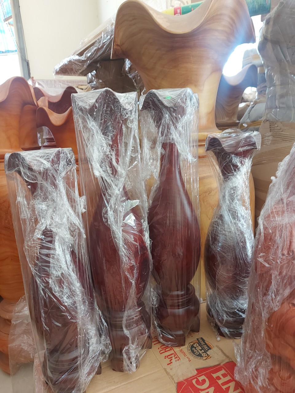 Lục bình gỗ phong thuỷ - Cặp Lục bình gỗ lim nguyên khối siêu đẹp cao40- 50cm siêu chất