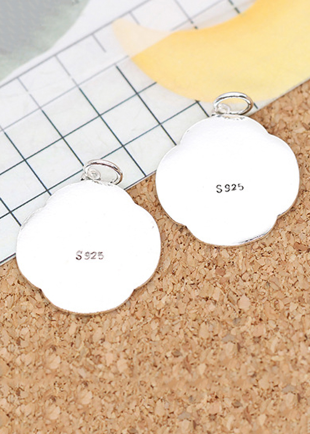 Charm bạc hình con heo tranh đông hồ treo - Ngọc Quý Gemstones