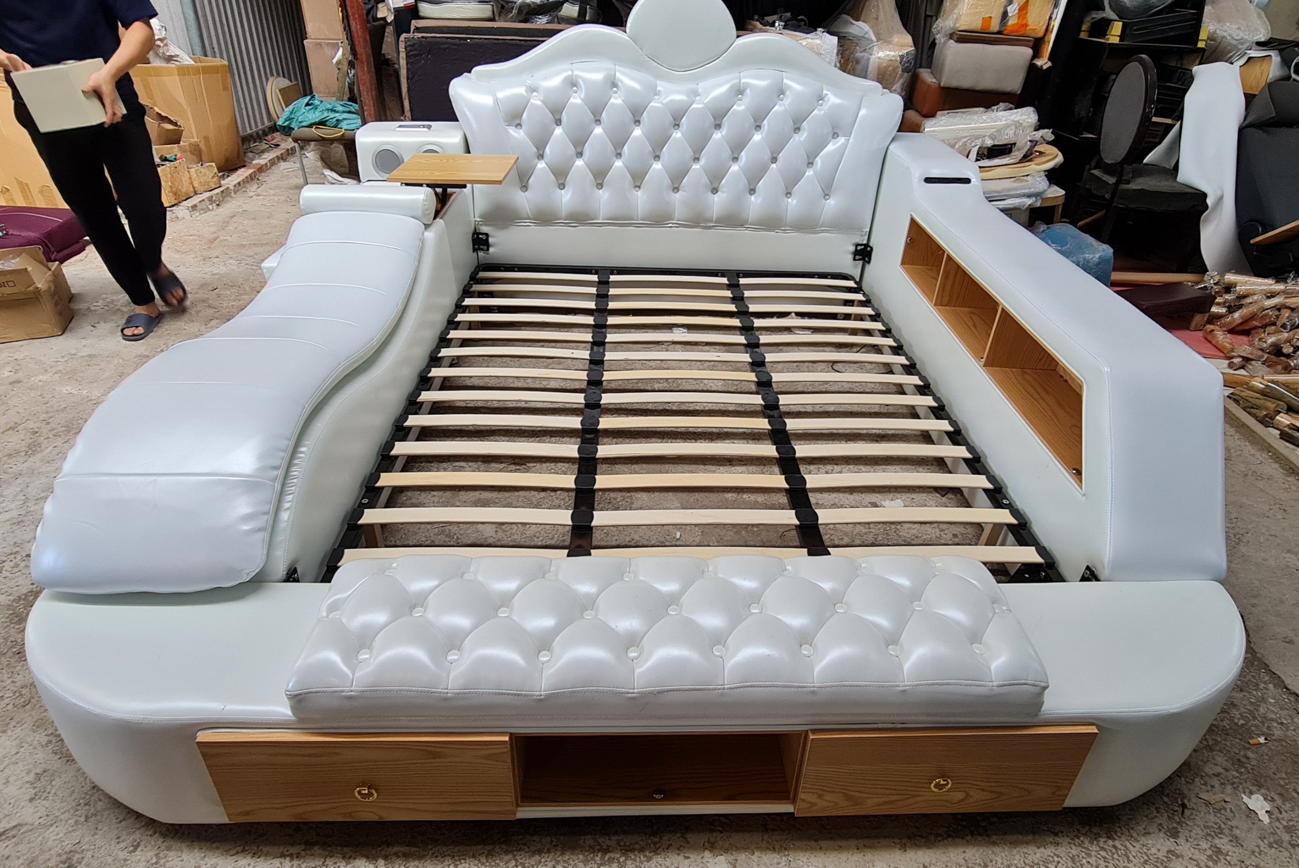 Giường ngủ cao cấp Juno Sofa lọt lòng nệm 1m6 x 2m