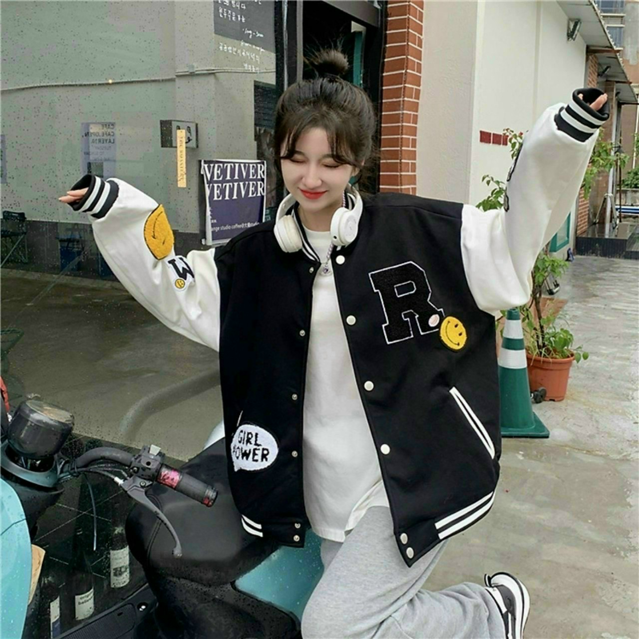 Áo Khoác Bomber Varsity Jacket in chữ R mặt cười cá tính form Unisex Nam Nữ, Áo Khoác cardigan Cá Tính In Thêu Logo, Chạy Viền Sọc, ÁO KHOÁC BOMBER R NỈ NGOẠI CAO CẤP GIRL POWER NAM NỮ, áo cardigan