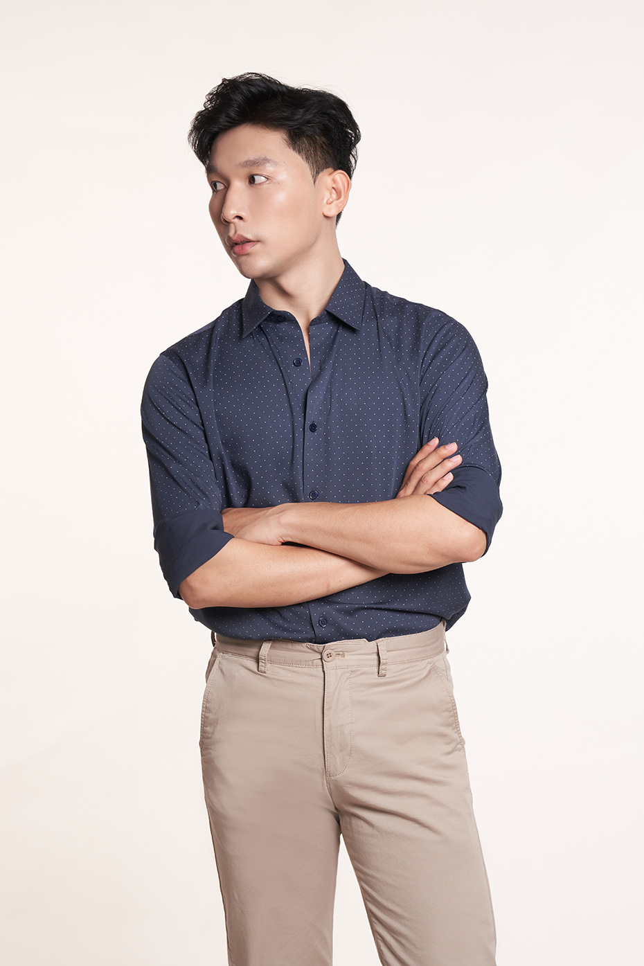 Áo Sơ Mi Nam Tay Dài Chấm Bi Nhỏ Xanh Đậm N&amp;M Ninomaxx 2101043