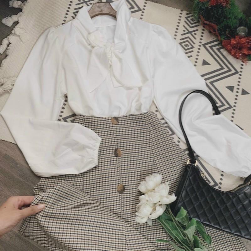 030-SET ÁO TRẮNG CỘT KÈM ĐẦM NÚT GỖ