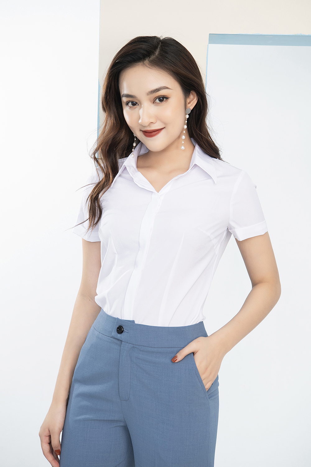 Áo Sơ Mi Nữ Trắng Tay Ngắn LUPERI LFSM1105 Cổ Đức Dáng Eo Vừa