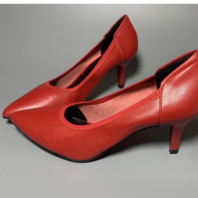 Giày cao gót mũi nhọn màu đỏ , đế nhọn, nổi bật cá tính thu hút ánh nhìn