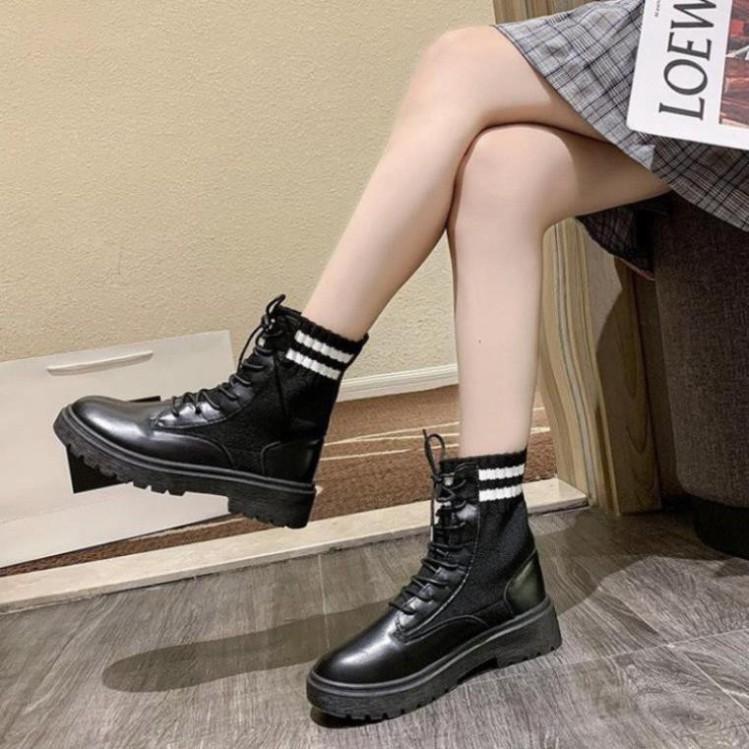 Boots Nữ, Giày Bốt Nữ Dr. Martens Phối Len Cổ Chân Màu Đen Mẫu Mới Mùa Thu Đông AMZO Giày Dép Nữ Thời Trang BH1