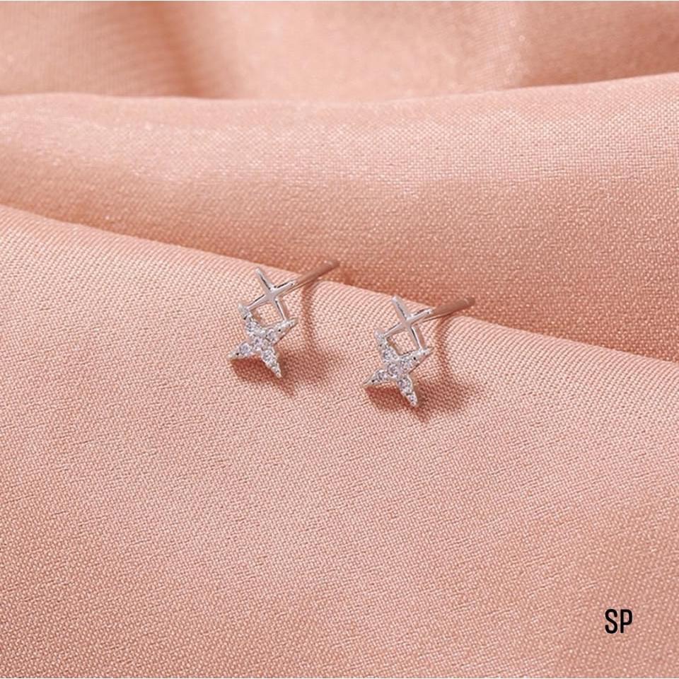 Bông tai nữ ngôi sao MẪU MỚI NHẤT khuyên tai bạc nữ thể hiện phong cách trẻ trung cá tính