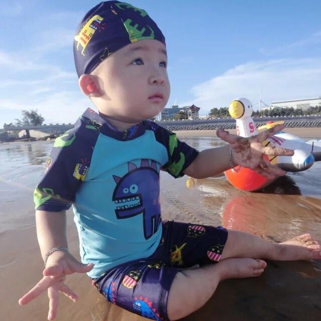 Bộ đồ bơi khủng long đi biển dễ thương