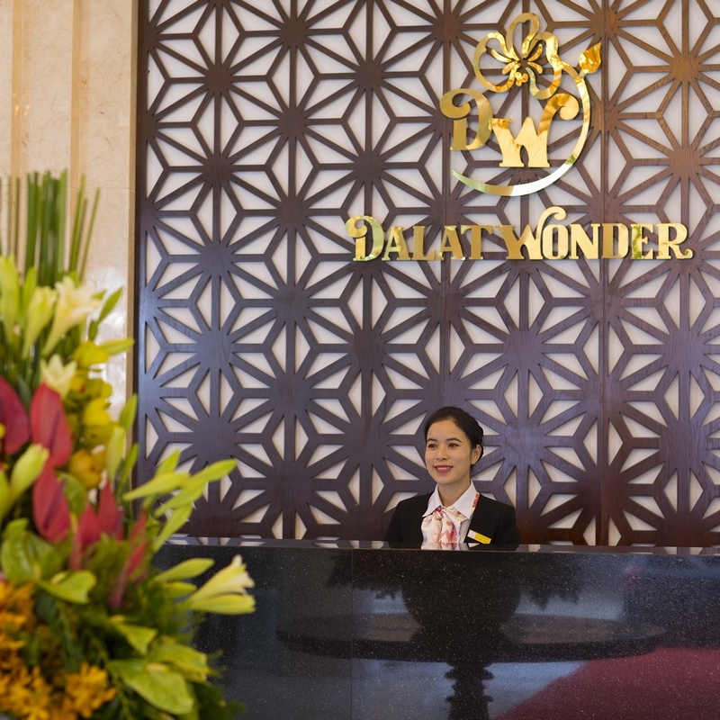 Đà Lạt Wonder Resort 4* - Buffet Sáng, Hồ Bơi Vô Cực, Xe Đưa Đón Trung Tâm, Miễn Phí Tham Quan Vườn Dâu, Vườn Rau, Khách Sạn Bên Hồ Tuyền Lâm Cực Đẹp