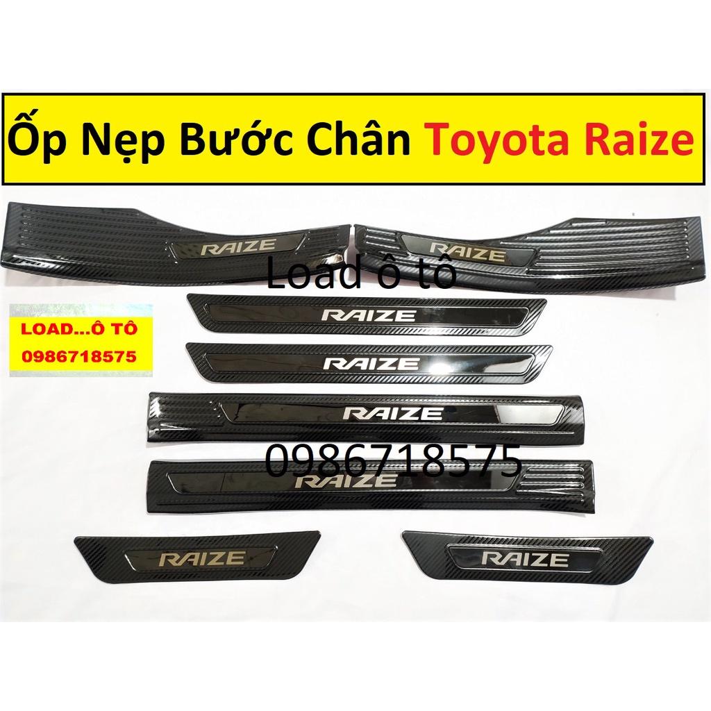 Ốp Bậc Chân, Nẹp Bước Chân Xe Toyota Raize 2022-2021 Mẫu Carbon Cao Cấp