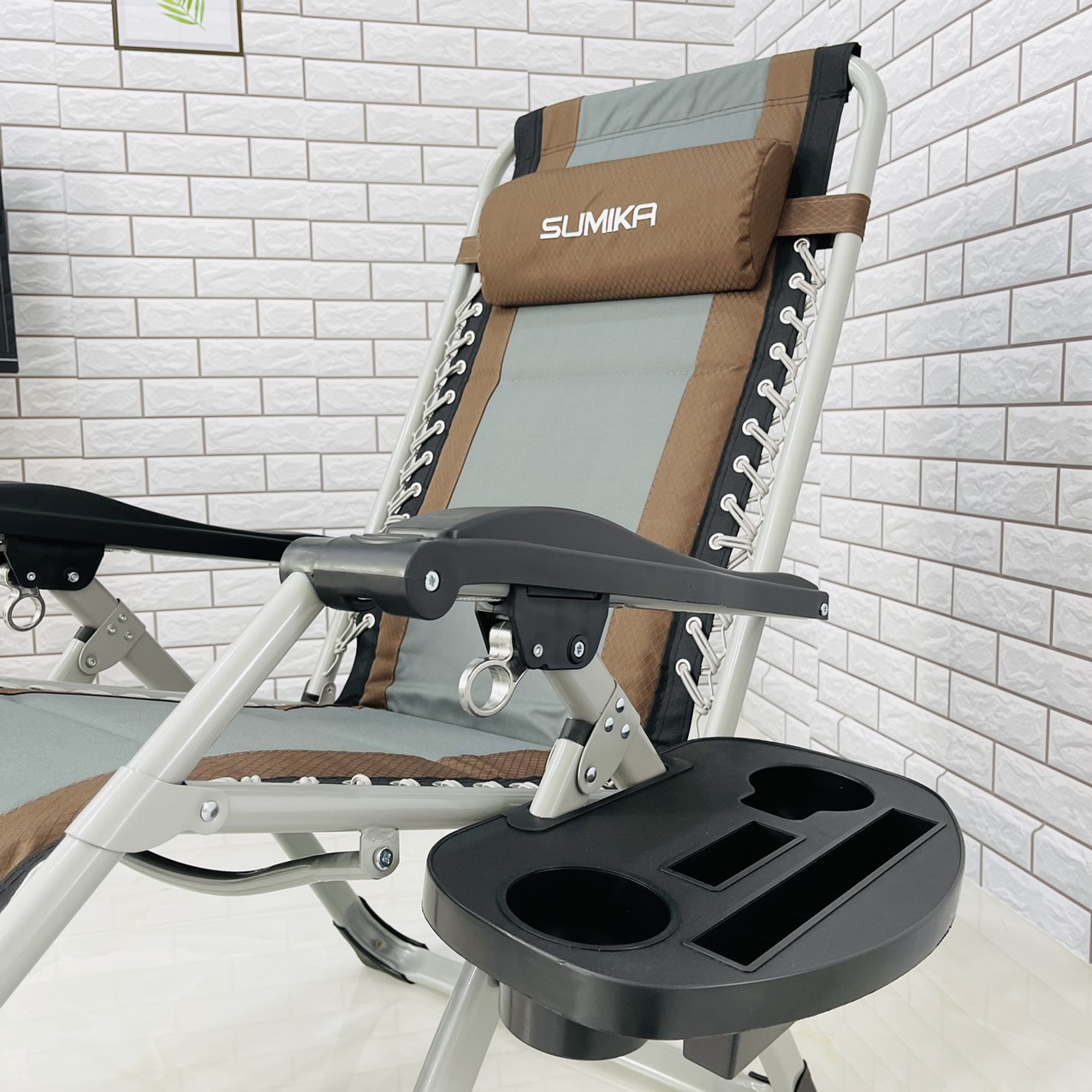 Ghế xếp thư giãn SUMIKA 139 - khóa bằng kim loại, vải lưới Textilene thoáng khí kèm nệm, tải trọng 300kg