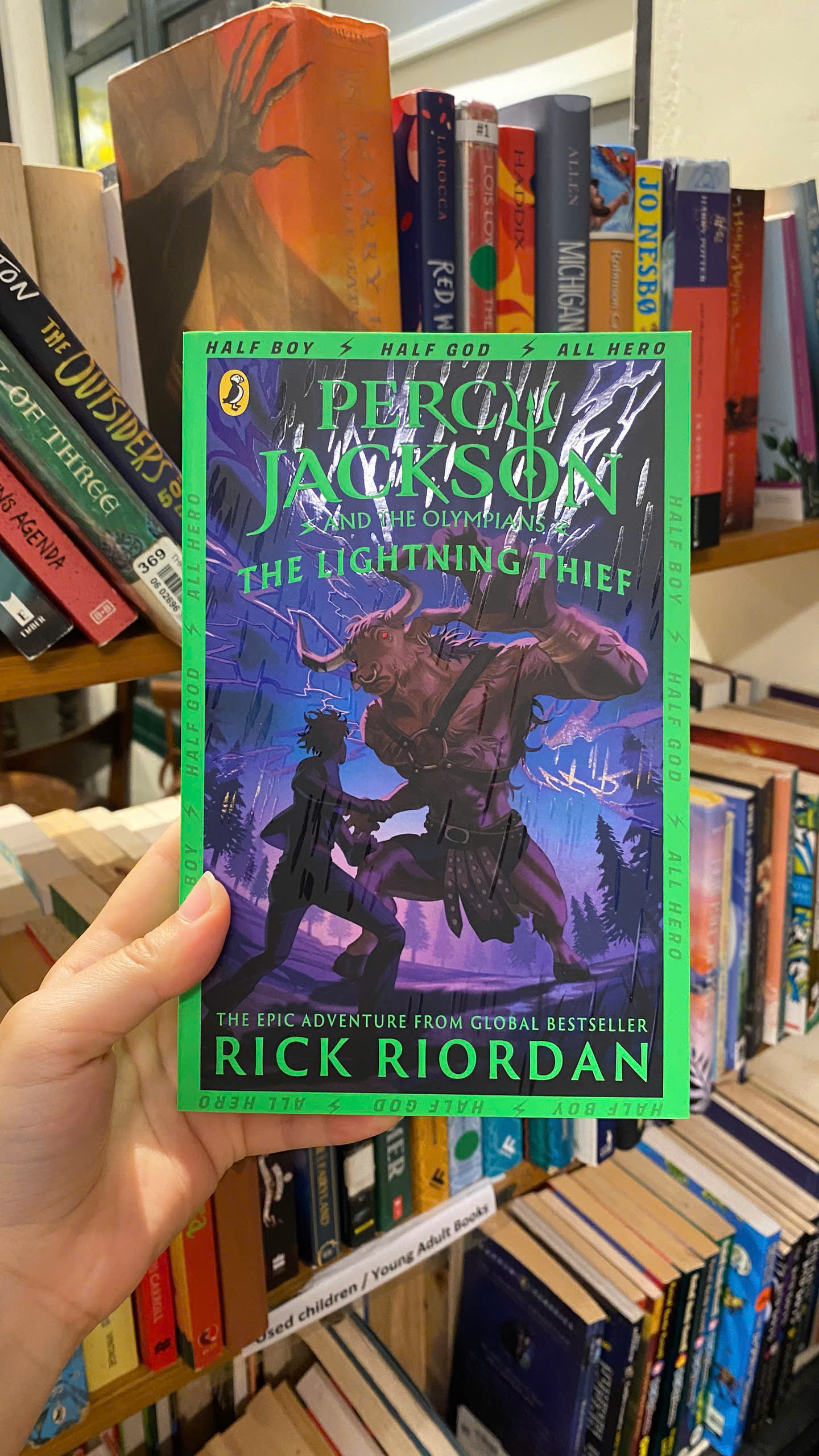 Sách - Percy Jackson and The Lightning Thief by Rick Riordan | Fantasy / Young Adult