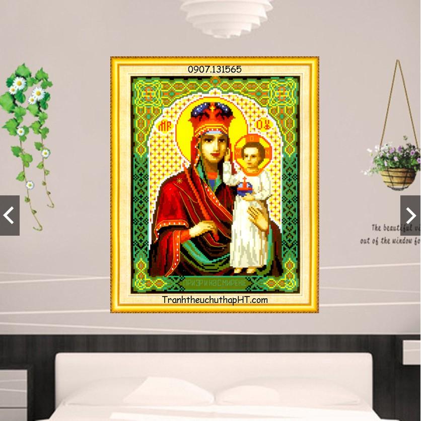 Tranh thêu chữ thập Mẹ bồng Chúa A696 - tự thêu