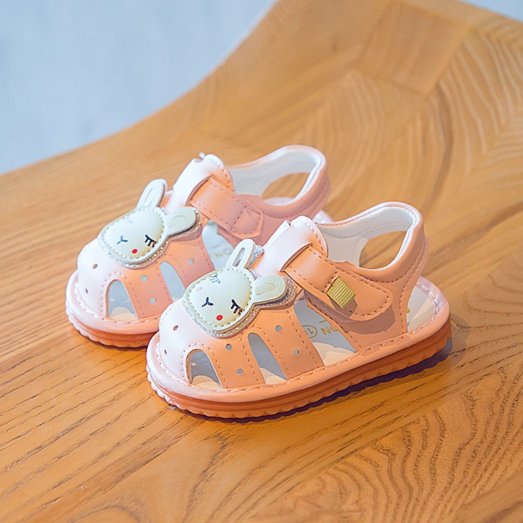 Giày sandal tập đi cho bé gái 0 - 18 tháng kiểu rọ bít mũi họa tiết chú thỏ ngộ nghĩnh đáng yêu TD51