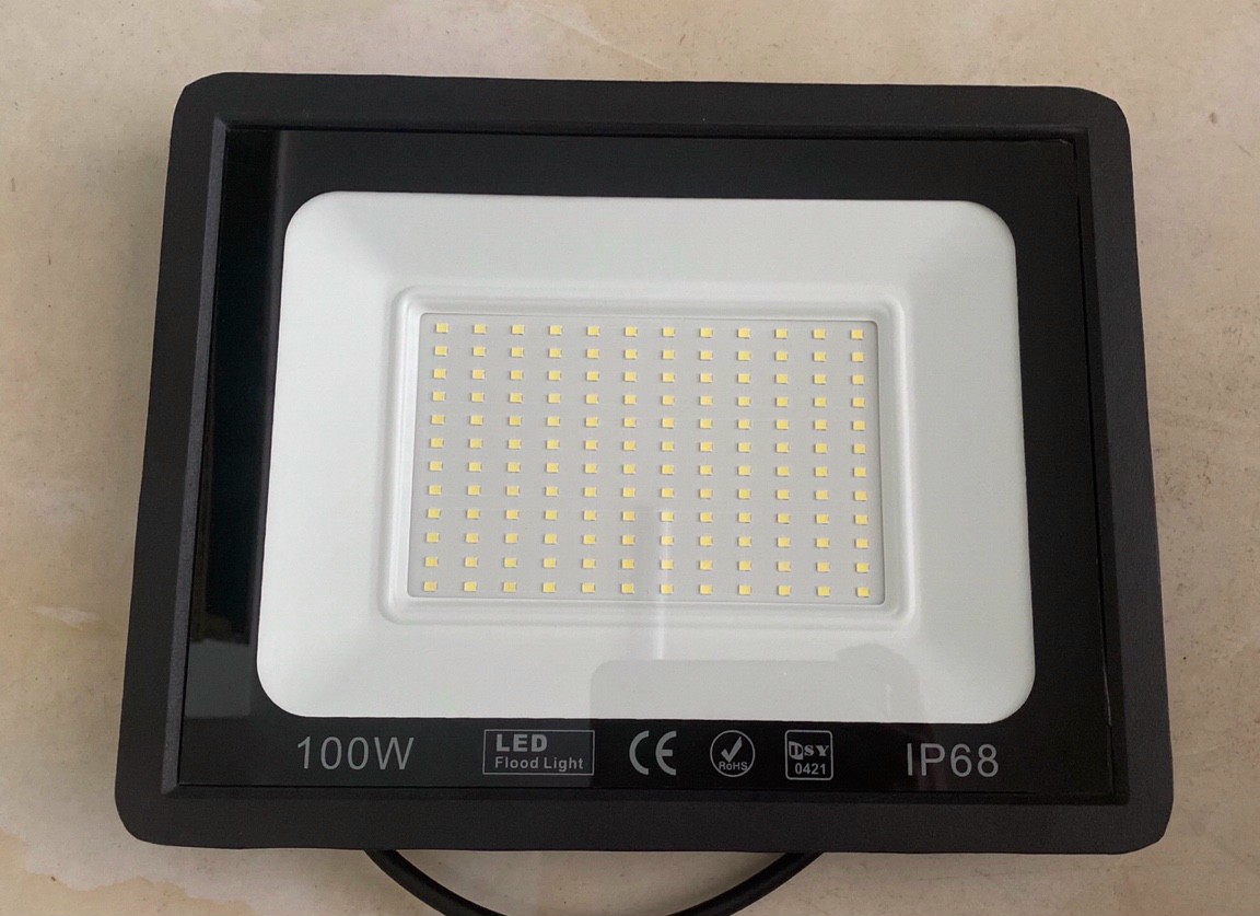 Đèn pha Led cao cấp chống nước IP68 220v-300w