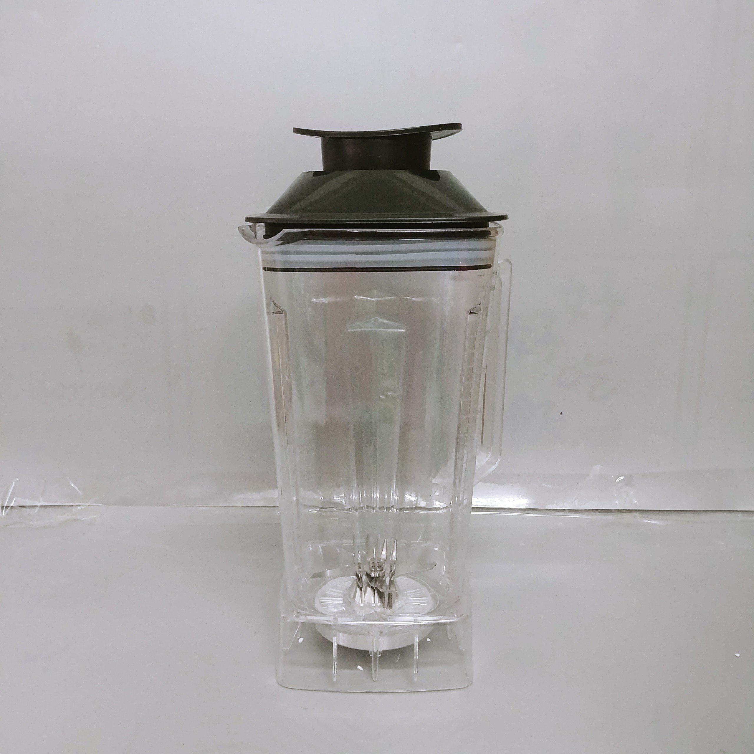 Máy xay sinh tố công nghiệp công suất 1500W, cối 2 lít, lưỡi dao 8 cánh