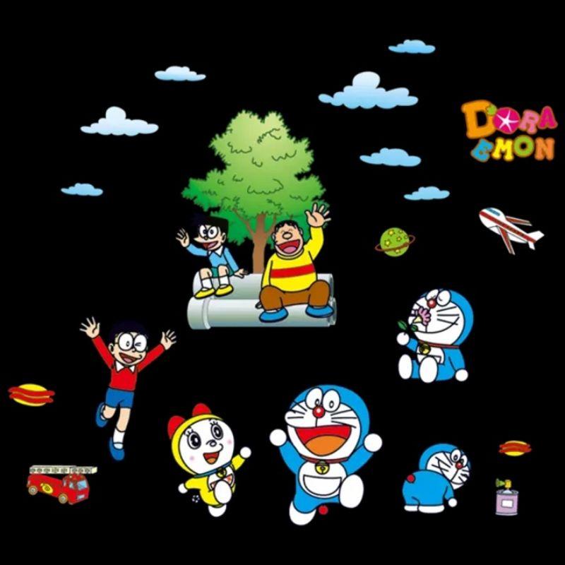 Decal dán tường doremon cho bé