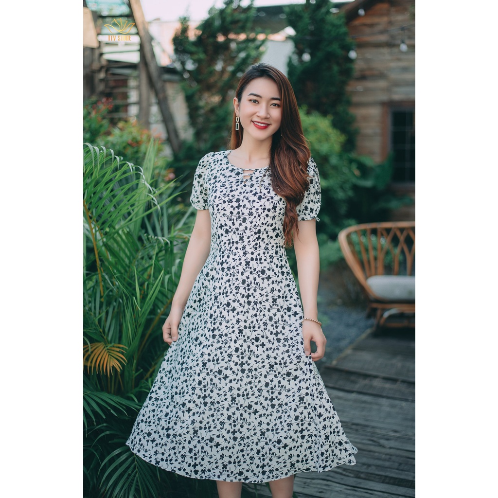 Đầm xoè thiết kế trung niên cao cấp sang trọng Cổ tròn khoét V màu Trắng hoa đen TTV STORE TTV1190
