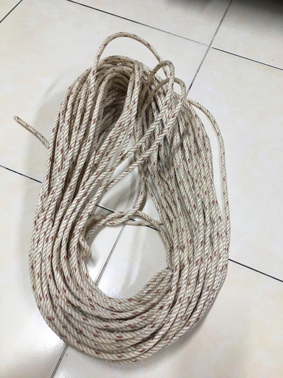 Vòng Lắc Eo Giảm Mỡ Bụng Hiệu Quả , Dễ Sử Dụng , Dùng Cho Mọi Đối Tượng - Vòng Hạt Gỗ Hương Cao Cấp 40 Hạt