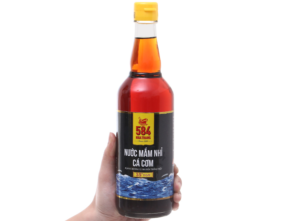 Hộp 2 chai Nước mắm Nhỉ Cá cơm 35 độ đạm - 584 Nha Trang-Chai PET - Chai 500ml, Date luôn mới.nhất