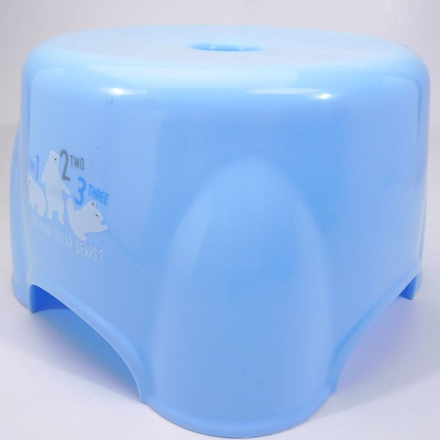 Ghế nhựa cho bé Kuma - Hàng Nội Địa Nhật Bản