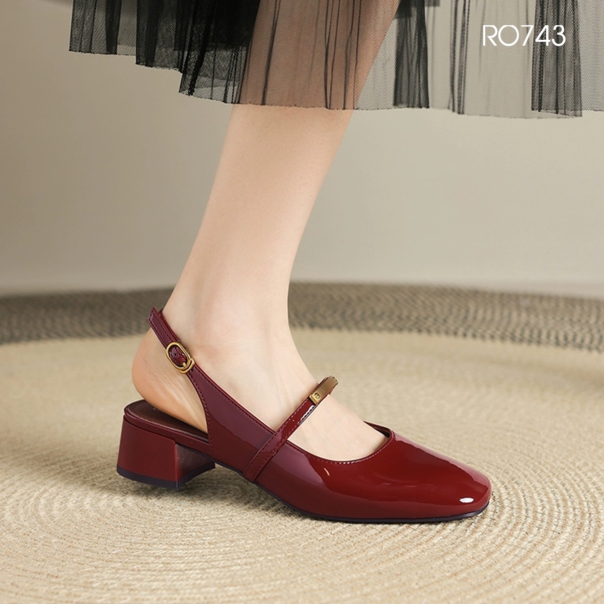 Giày nữ mũi vuông, quai sau ROSATA RO743 - 3.5p - Đỏ, Kem - BKSTORE