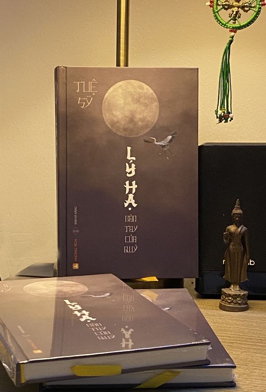 (Bìa cứng) LÝ HẠ - Bàn Tay Của Quỷ (Tuệ Sỹ) - In lần đầu - Hương Tích