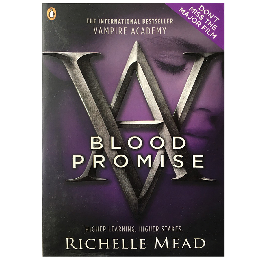 [Hàng thanh lý miễn đổi trả] Blood Promise (Vampire Academy, Book 4) (Penguin Books)