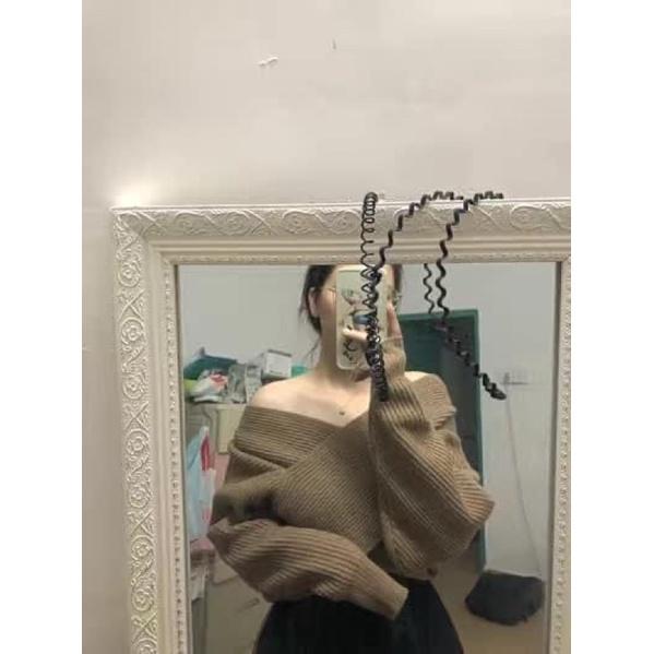 Áo len nữ dài tay cổ V vạt chéo Sang chảnh chất len co giãn mềm đẹp dày dặn Thời trang Hàn. MET SHOP