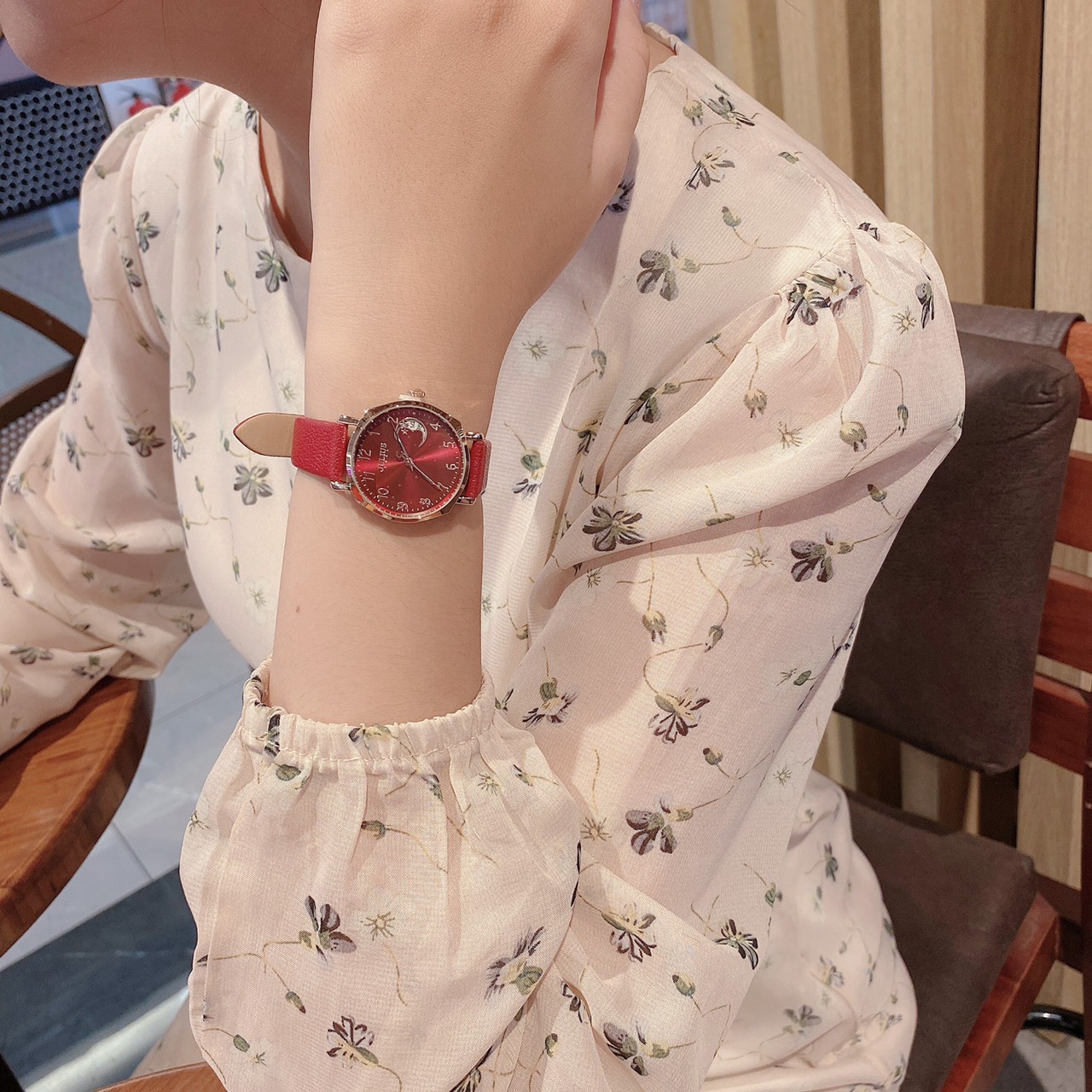 Đồng Hồ Nữ Julius Hàn Quốc JA-1211 Dây Da Có Lịch