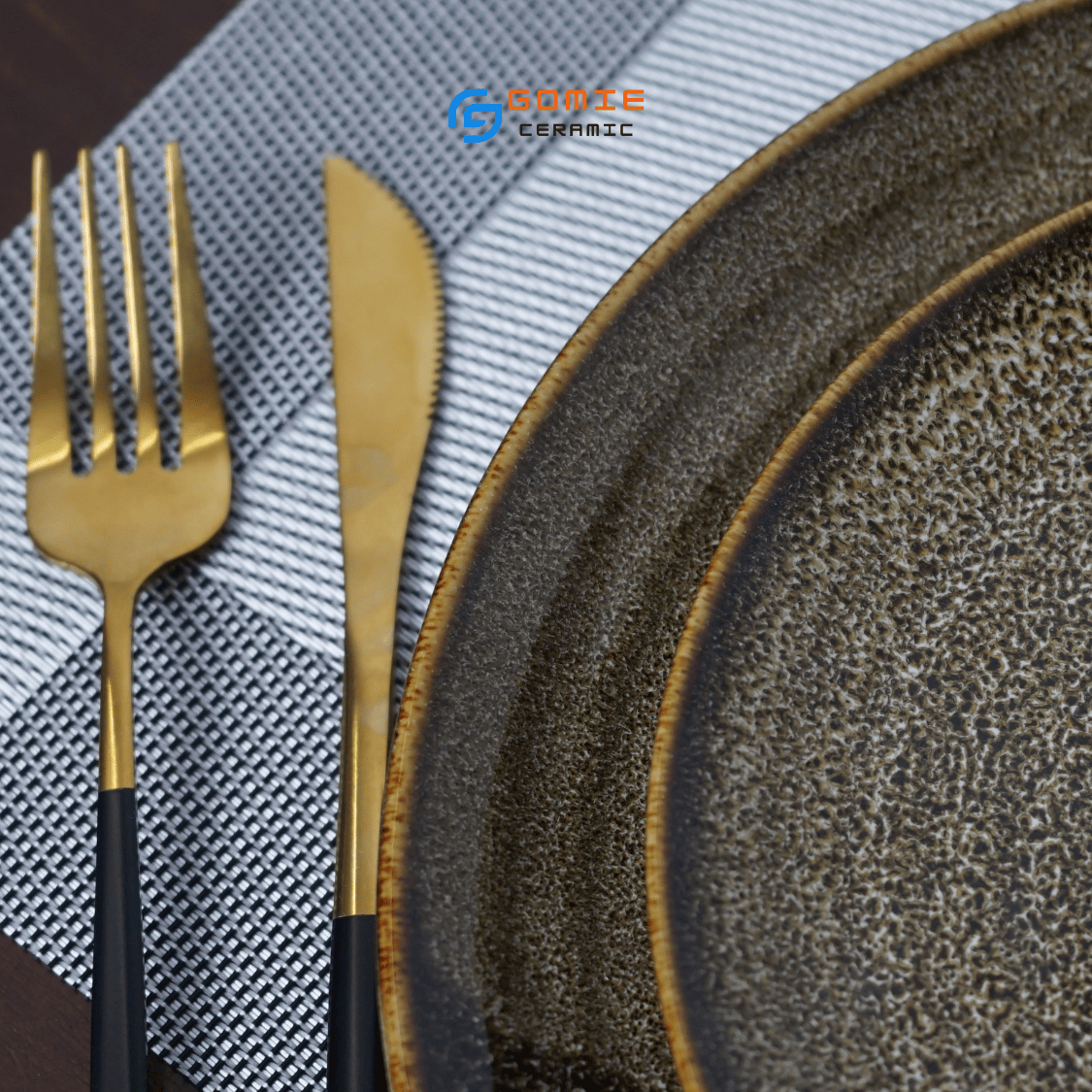 Đĩa tròn men nâu tuyết hỏa biến cao cấp GOMIE BÁT  TRÀNG chuyên dùng cho nhà hàng, khách sạn 5 sao